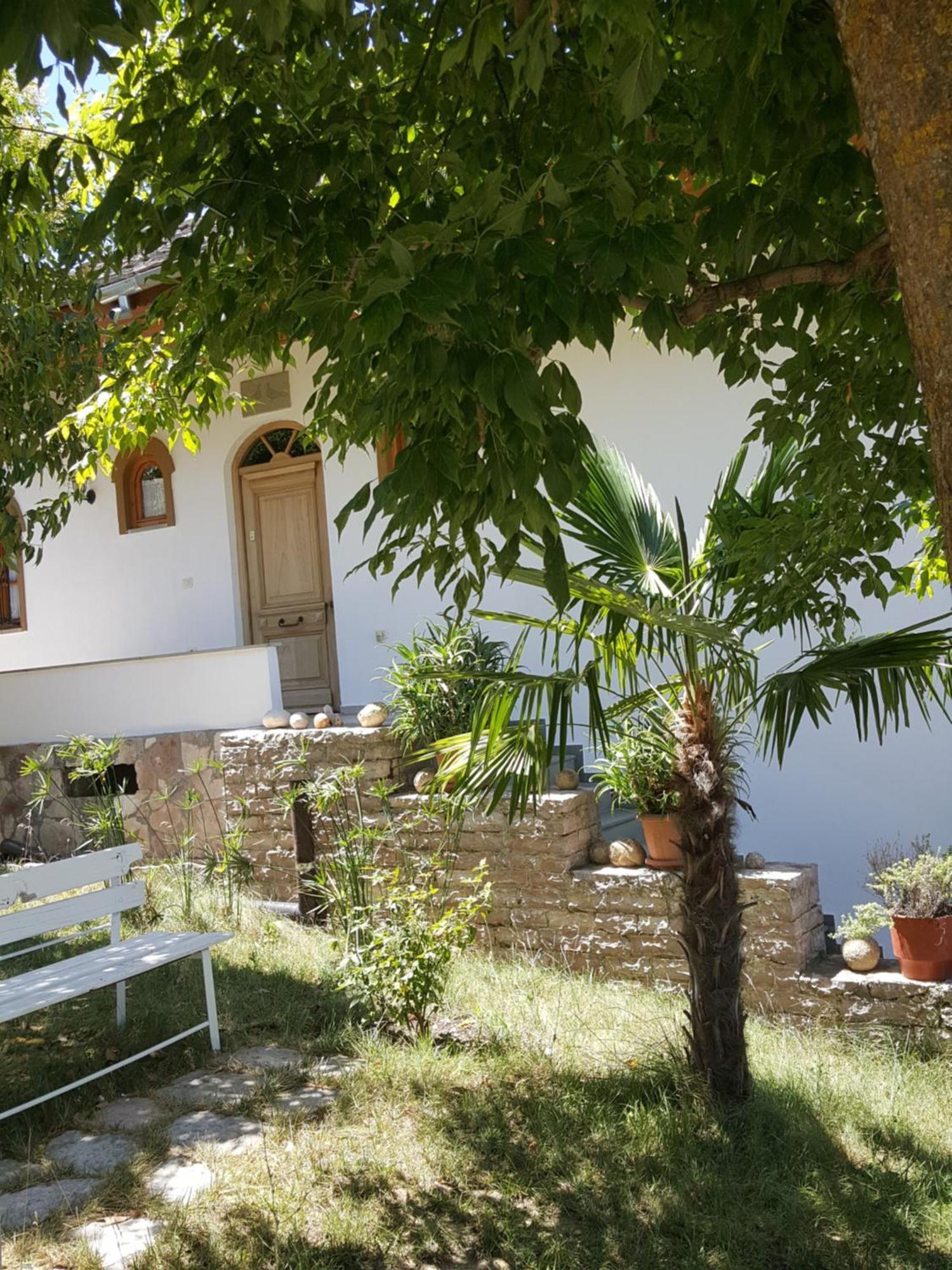 Hotel Gjirokastra Exterior foto